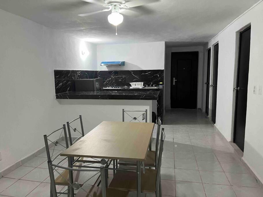 Departamento Todo Cerca Playa Azul Apartment Manzanillo Luaran gambar